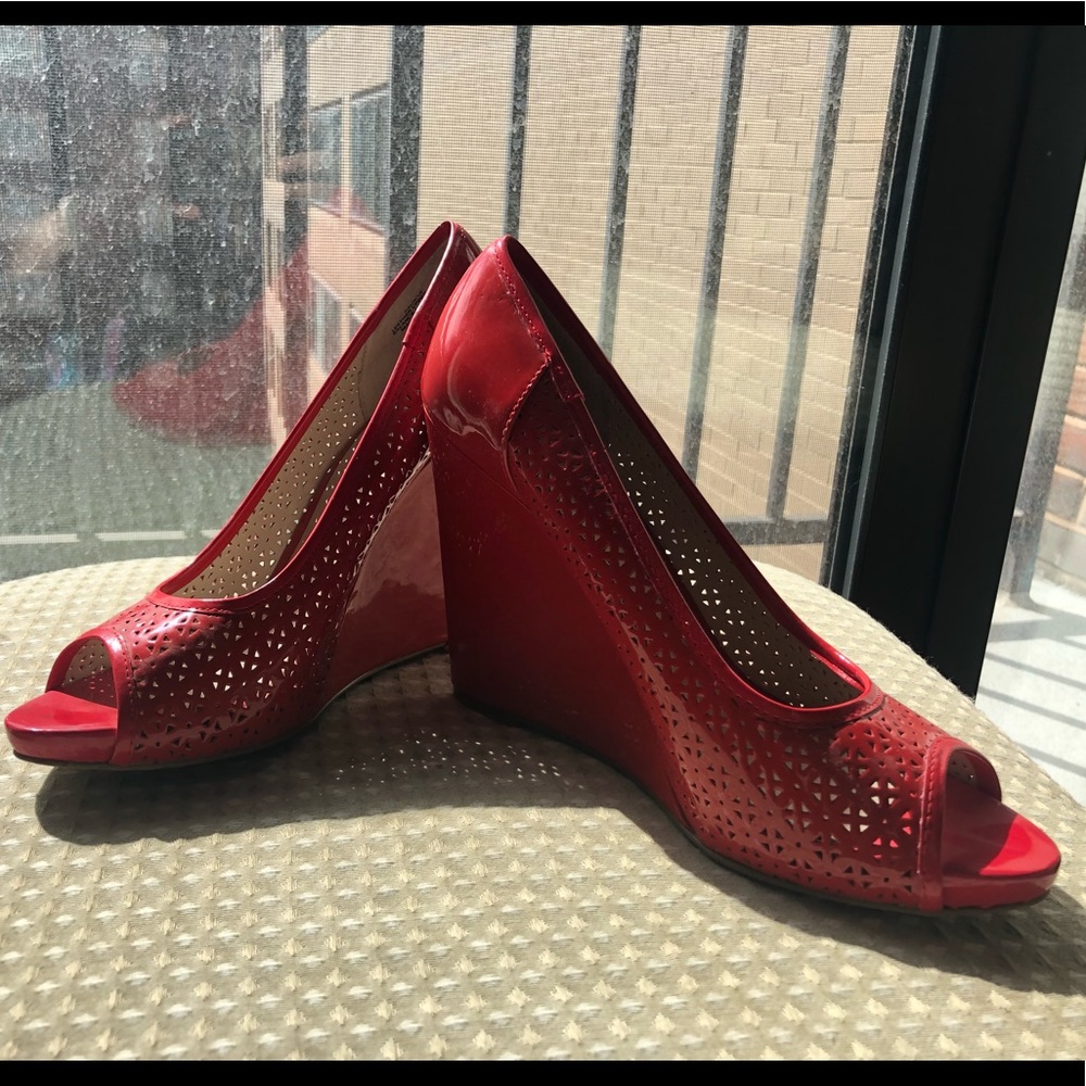 Nine West Red Patent Leather Wedge Size 8.5